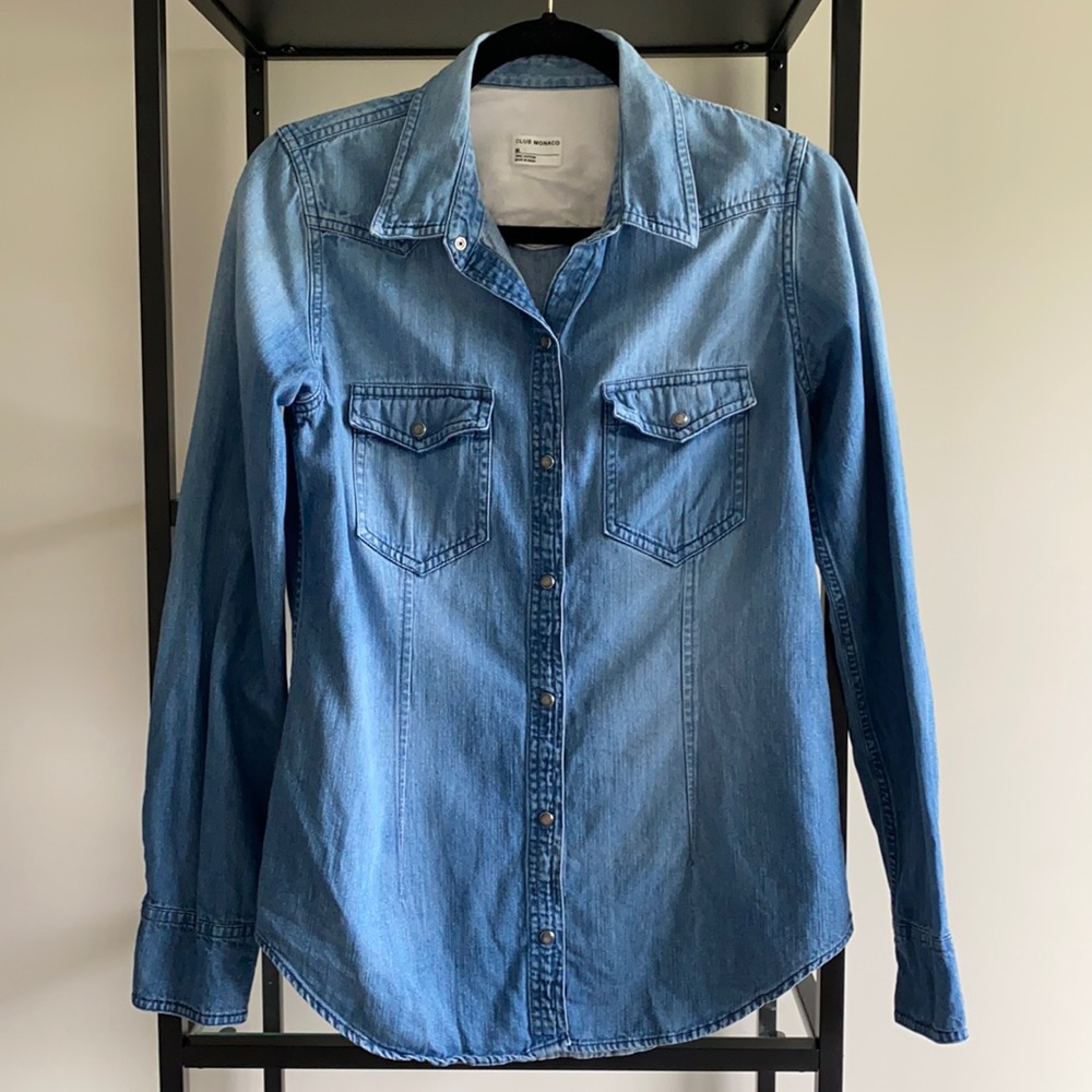 NOT FOR SALE Club Monaco Denim Chambray Button Down Top. I need a large.